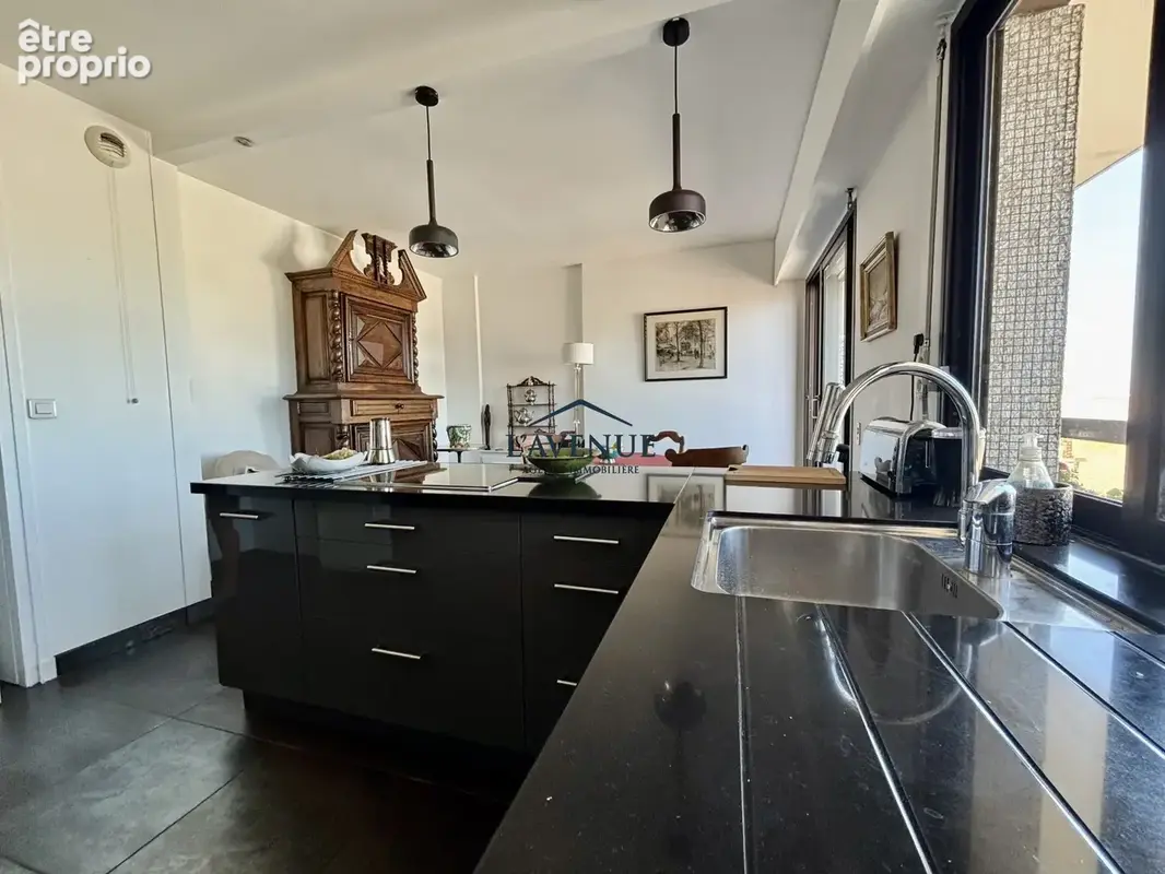 Appartement 5 pièces 109 m² à vendre à Paris-15e (75015) - photo 9