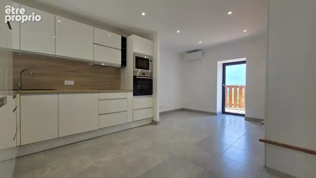 Maison de village avec terrasse et terrain - photo 2
