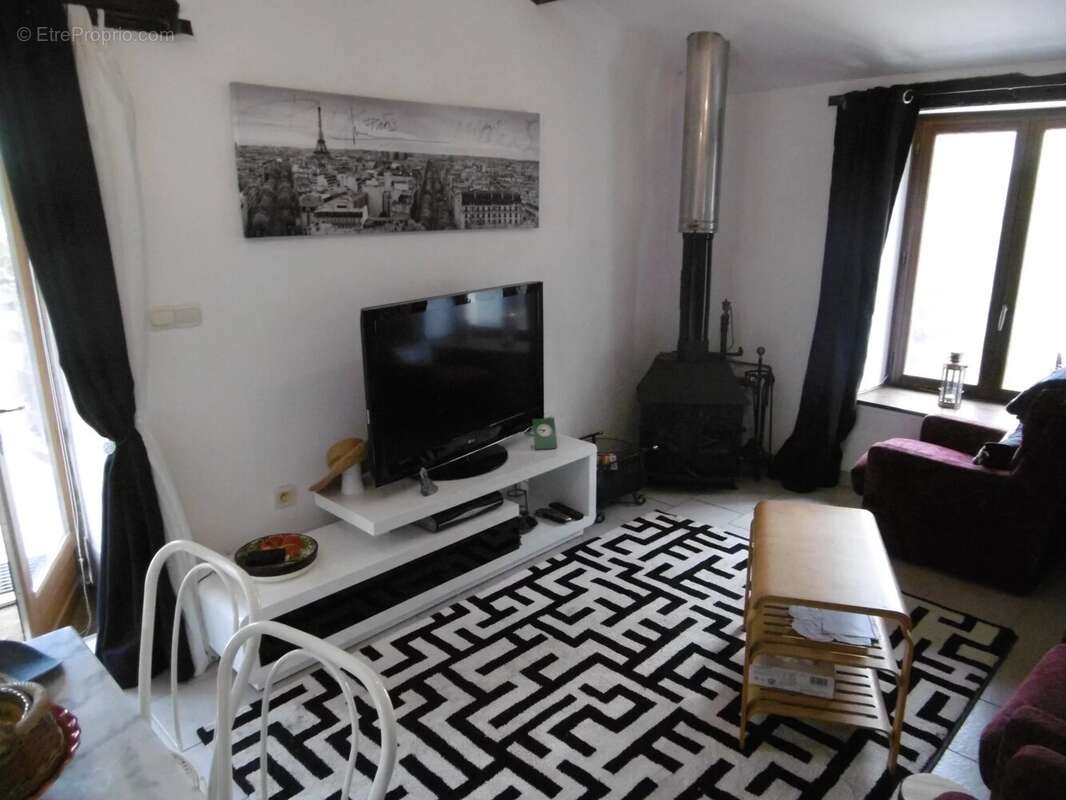 Maison à MOUTIERS-SOUS-ARGENTON