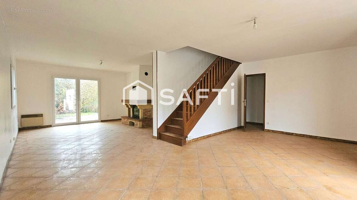 Photo 3 - Maison à NEAUPHLE-LE-VIEUX