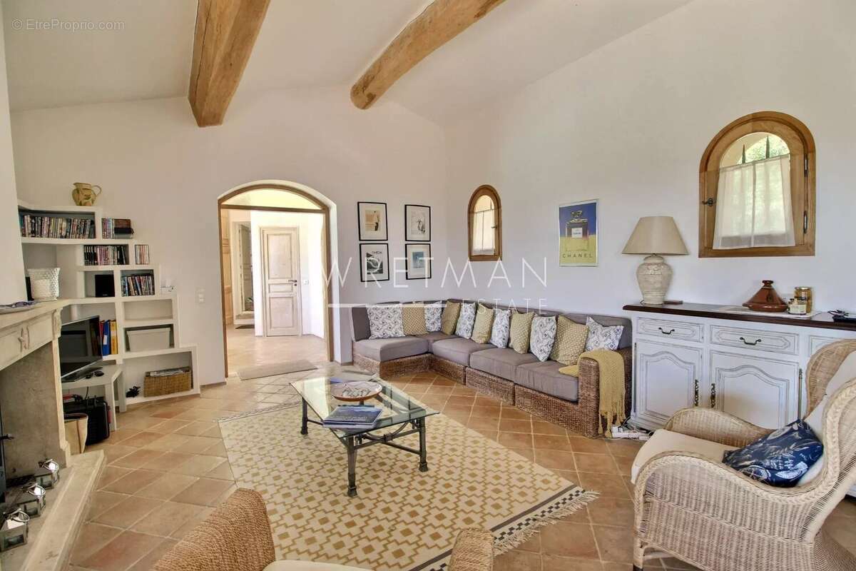Villa de qualité avec vue panoramique et piscine - tourrettes - photo 9