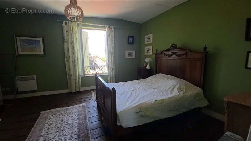 À vendre : maison de 2 chambres avec cour enchantée à Bellac (87) - photo 10
