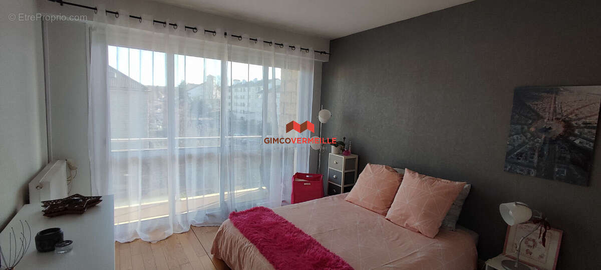 Appartement à LA CELLE-SAINT-CLOUD