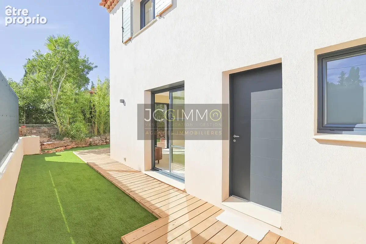 Villa neuve de 70m2 habitables T3 avec garage sur un terrain de 241m2. - photo 5
