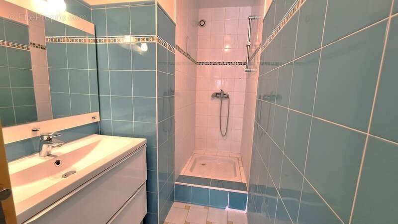 Appartement à MARSEILLE-4E