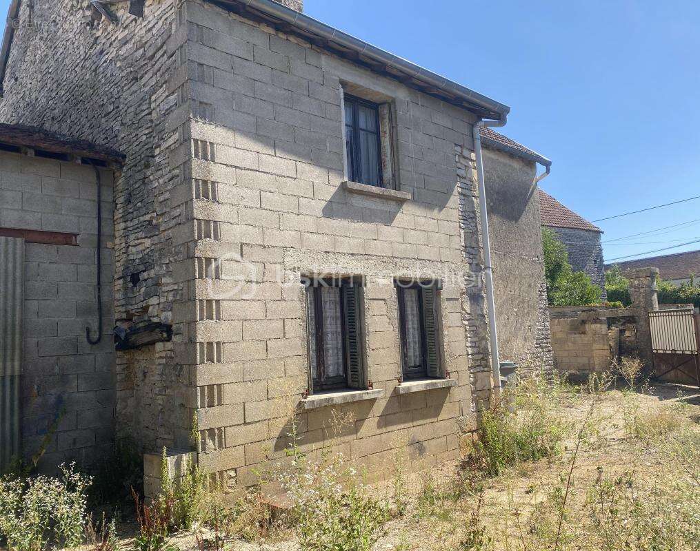 Maison à renover - photo 2