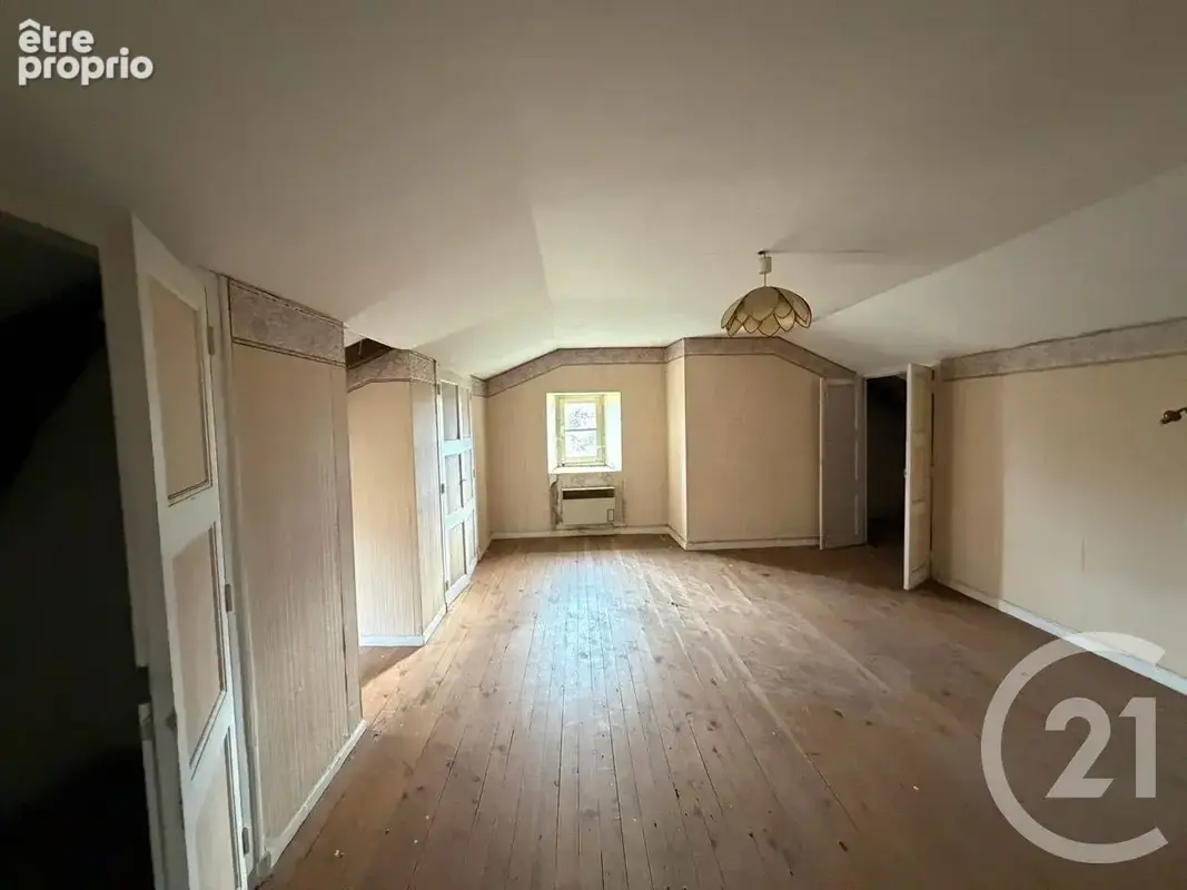 Maison 6 pièces 140 m² à vendre à Crandelles (15250) - photo 3