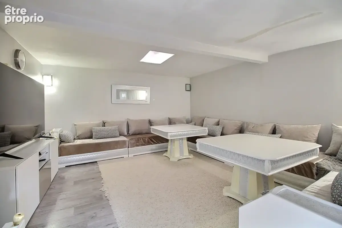 Quartier PLATEAU - Maison 5 pièces 82m²+ Appartement 3 pièces 33m² - photo 4
