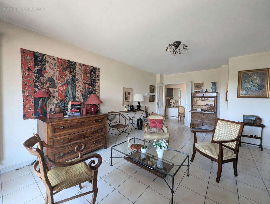 Appartement T4 - Centre-ville de Mâcon - photo 2