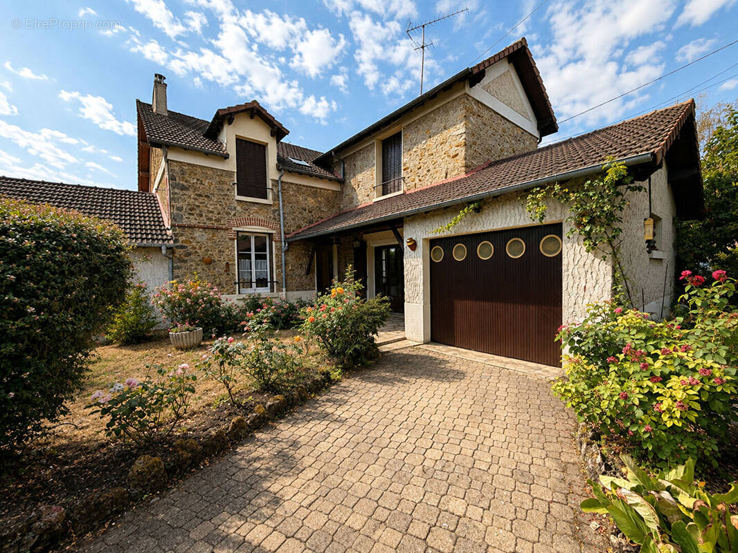Maison à LEUVILLE-SUR-ORGE