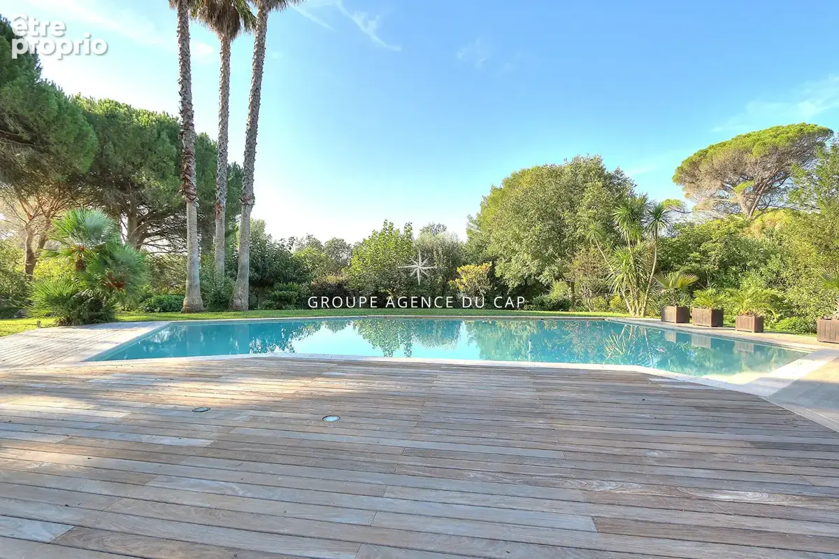 Villa d'exception 290m2 avec piscine garage et sous sol à vendre à Saint Raphaël Valescure - photo 17