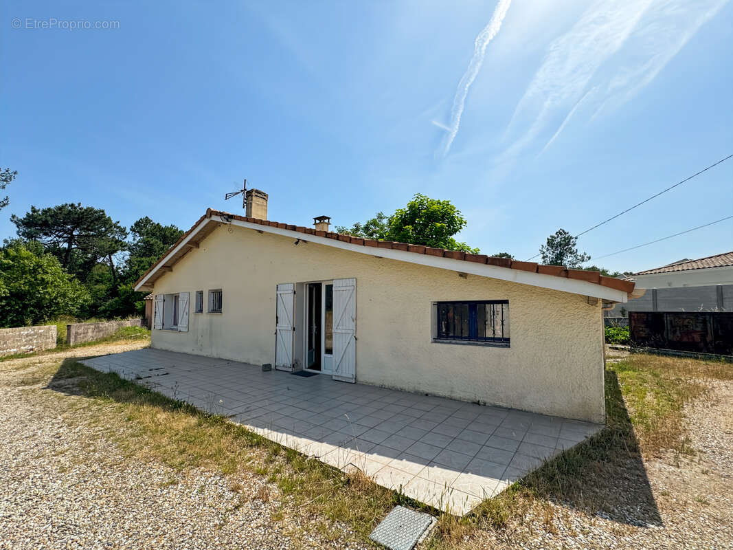 Maison à BLANQUEFORT
