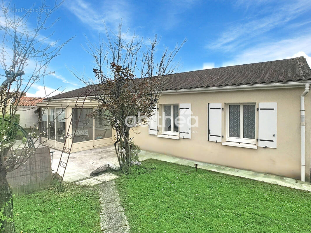 Maison à L'ISLE-D'ESPAGNAC