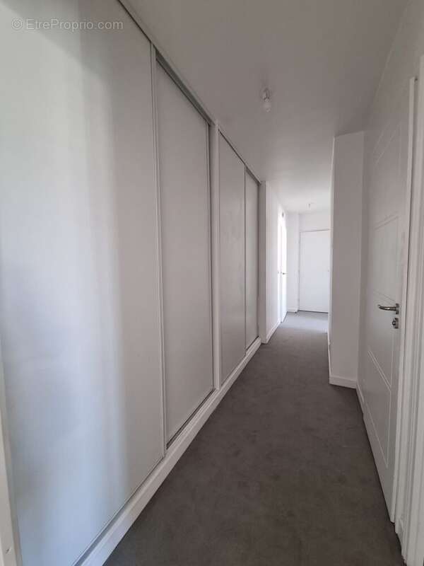 Appartement 81 m² à La Garenne-Colombes  - photo 6
