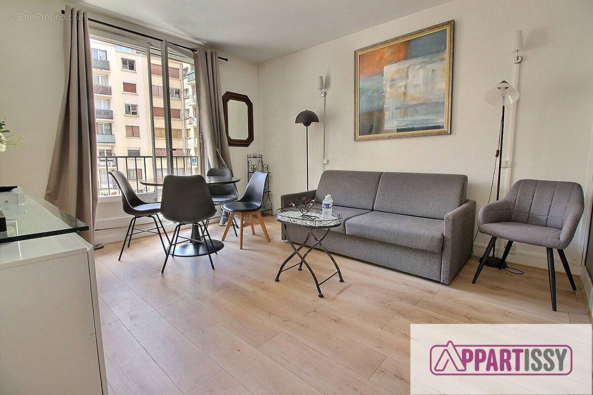Appartement à PARIS-15E
