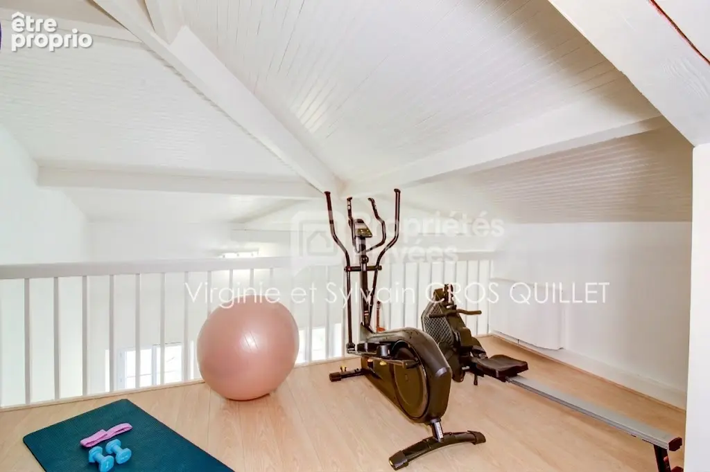 Maison de Maitre 302 m2 + garages sur belle parcelle - photo 10