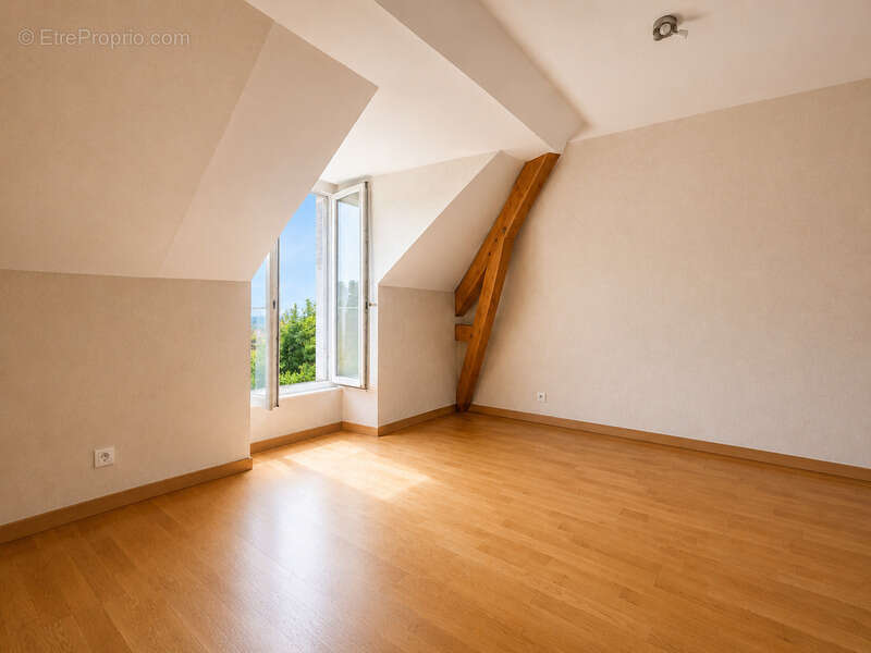 À vendre, maison de charme à 25 minutes de Paris, 6 pièces LE MEE SUR SEINE VILLAGE (77) - photo 12