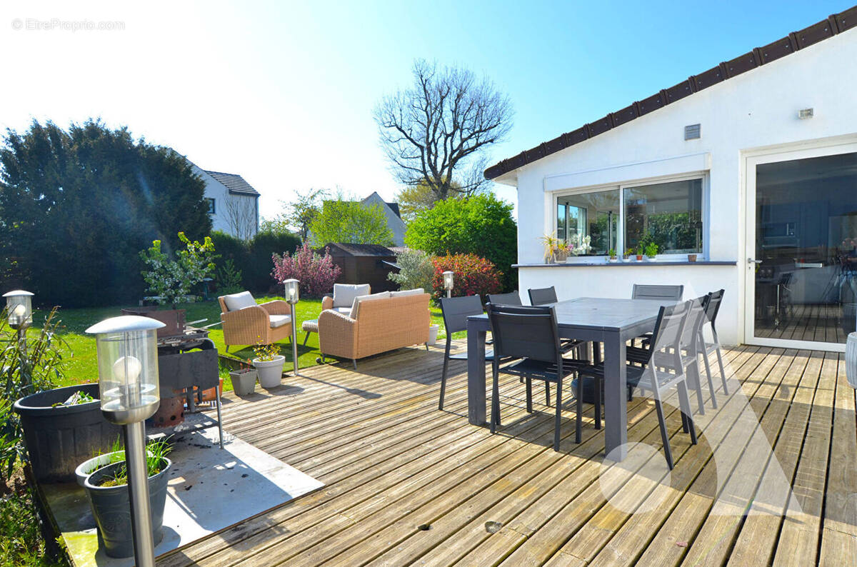 Maison à MONTIGNY-LES-CORMEILLES