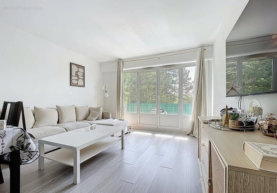 Appartement à AUBERGENVILLE