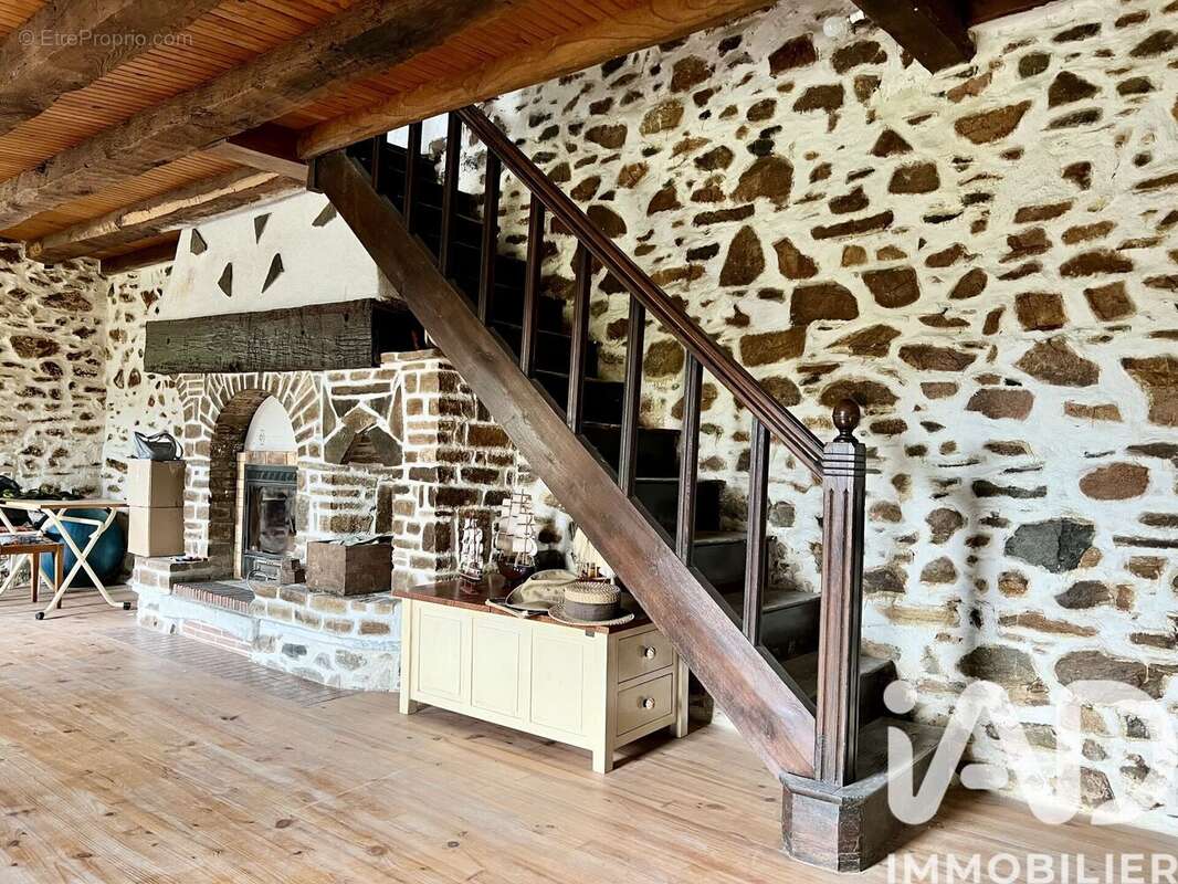 Maison 144 m² à Champsac  - photo 6