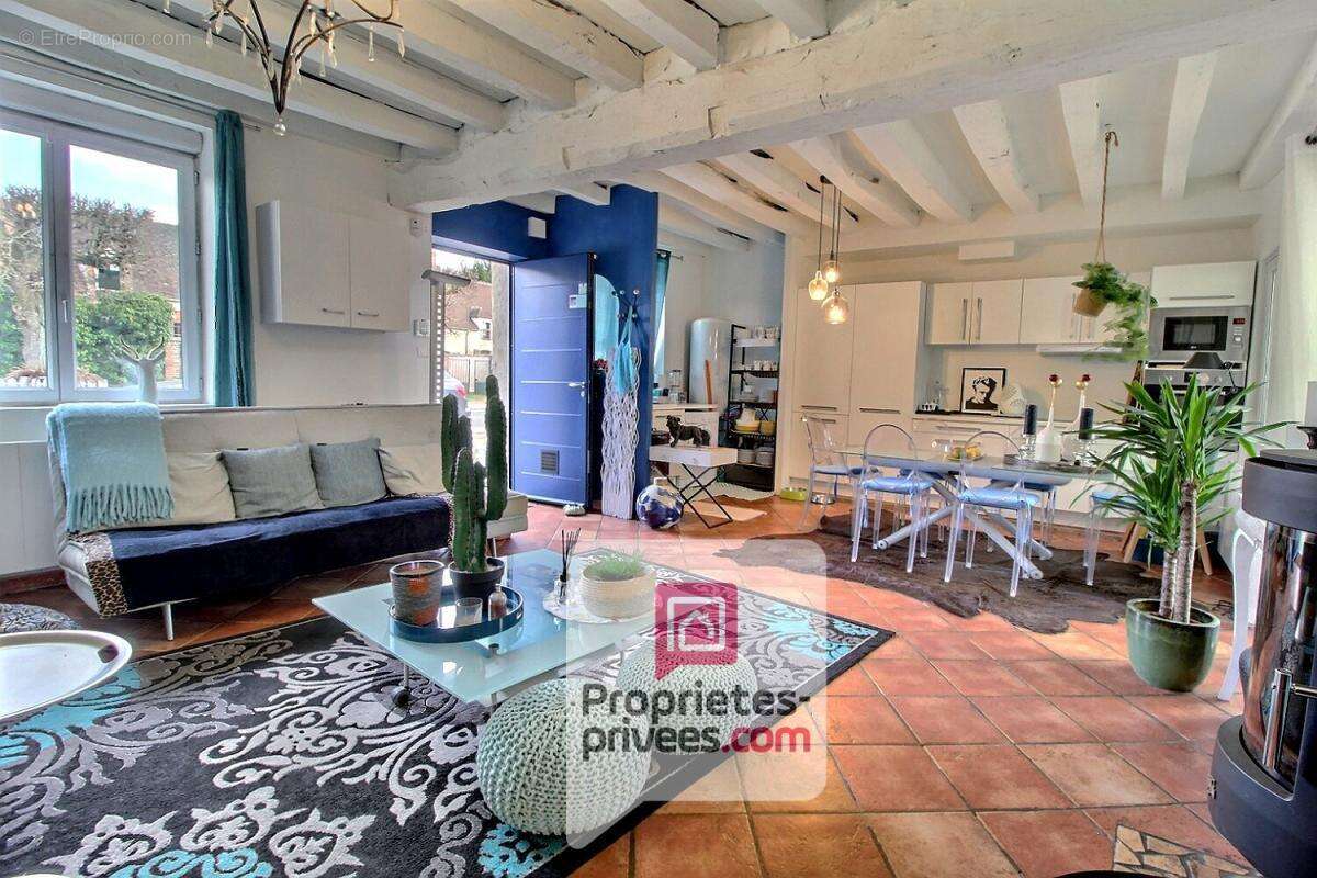 Maison à FERRIERES-EN-GATINAIS