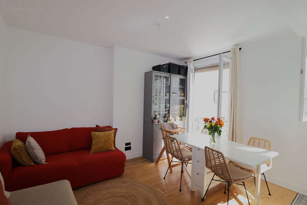 Appartement à PARIS-15E