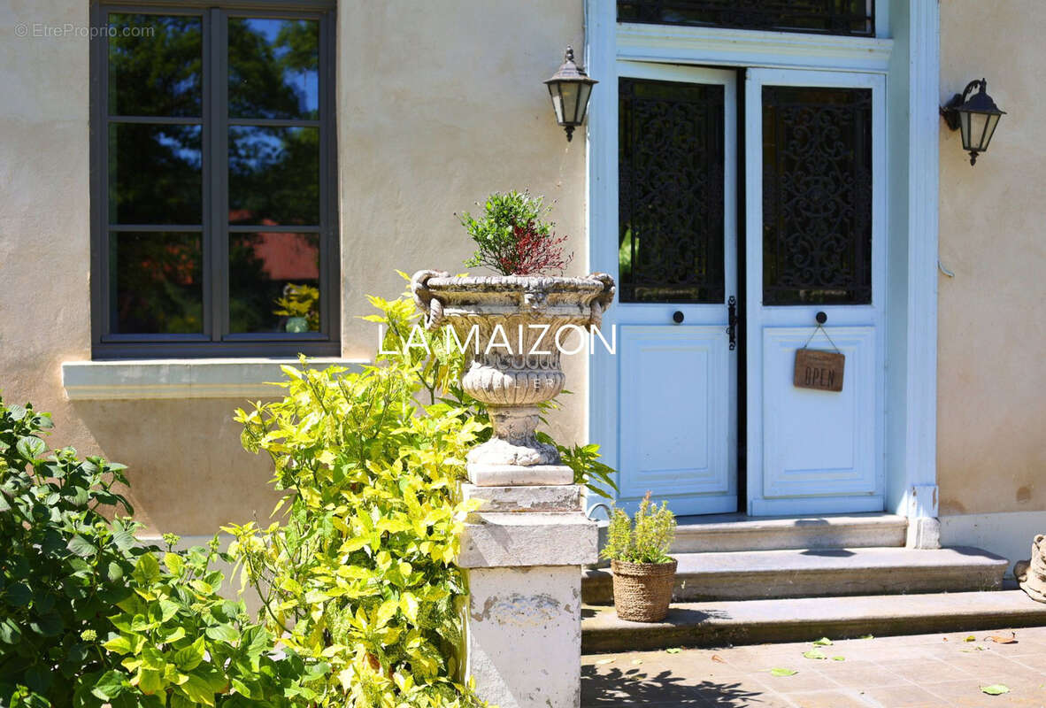 Maison familiale de caractère préservée - Bouvignies 400m2 - photo 27