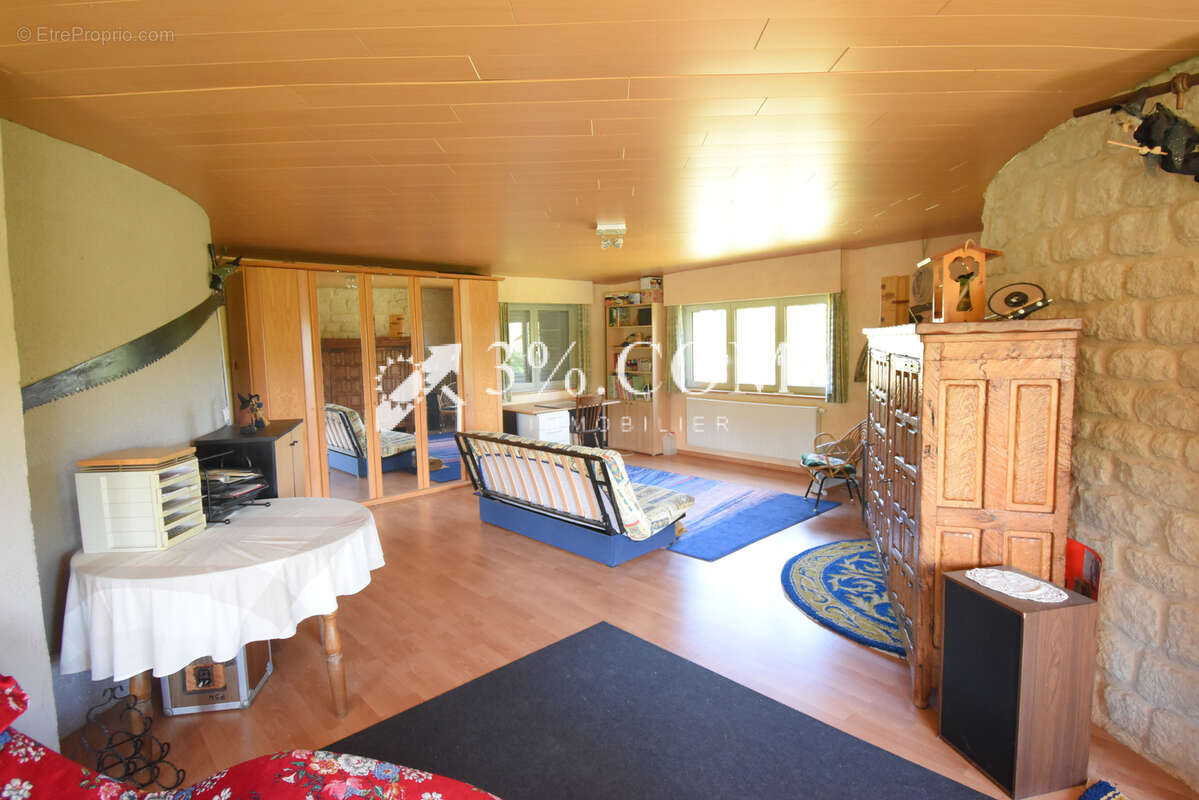 Maison d'exception dans un ancien château d'eau historique de 188 m2 avec 3 chambres, 2 salons, garage sur 1 7 - photo 7