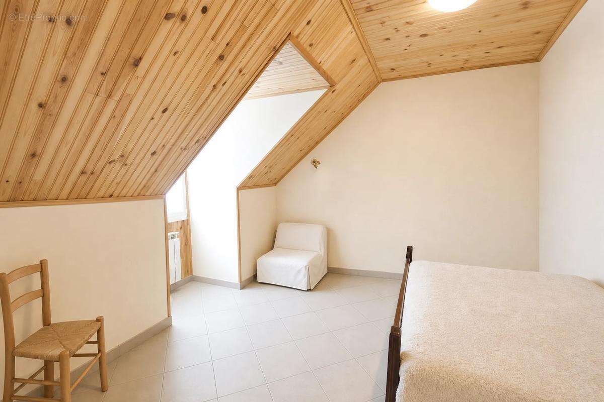 Maison à MOREE