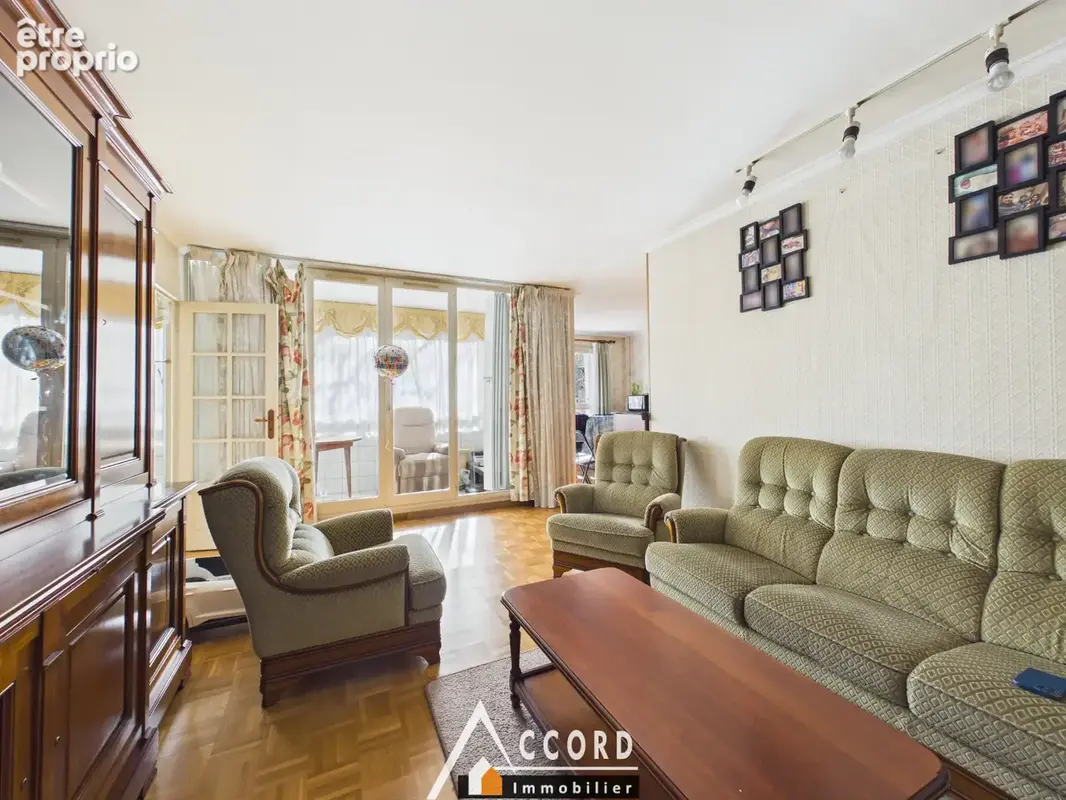 Appartement à SARTROUVILLE