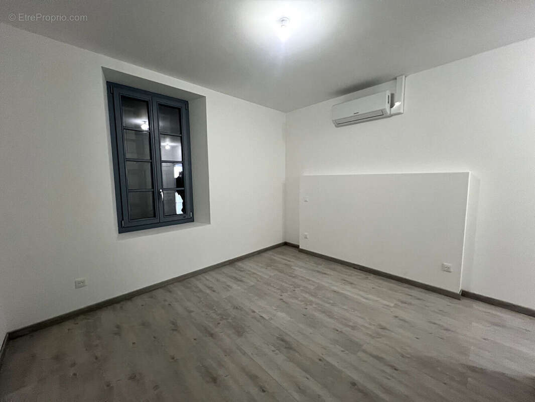 Appartement à VOLONNE