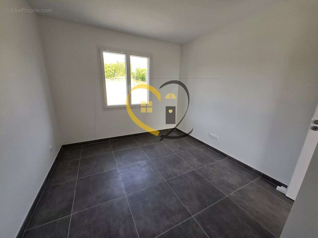 Maison à PARASSY