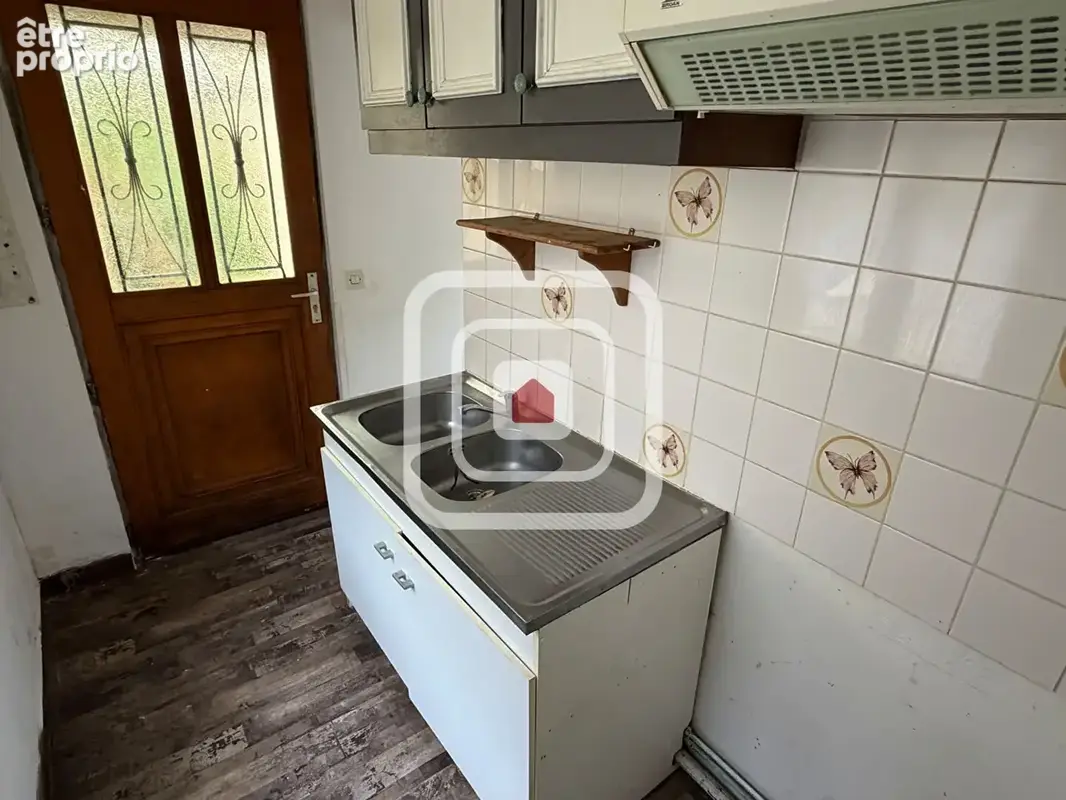 Maison ancienne de plain-pied avec jardin et petite dépendance - photo 11