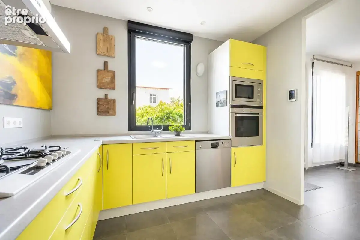 Maison de 234m² au sol à Nanterre Ville - photo 2