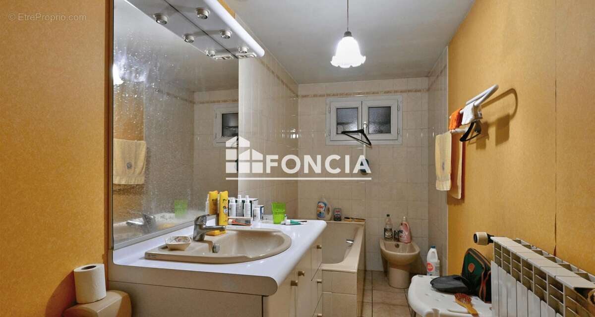 Maison avec jardin et sous-sol total à vendre - photo 8
