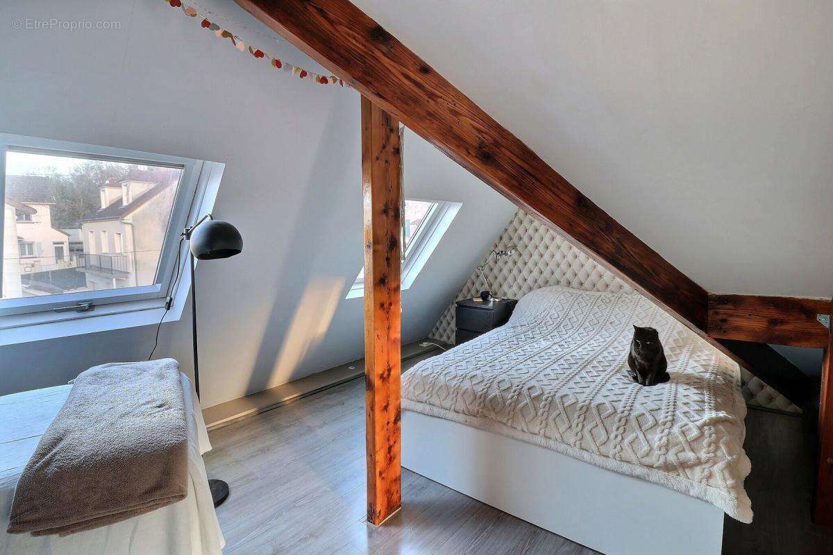 Maison à SARTROUVILLE