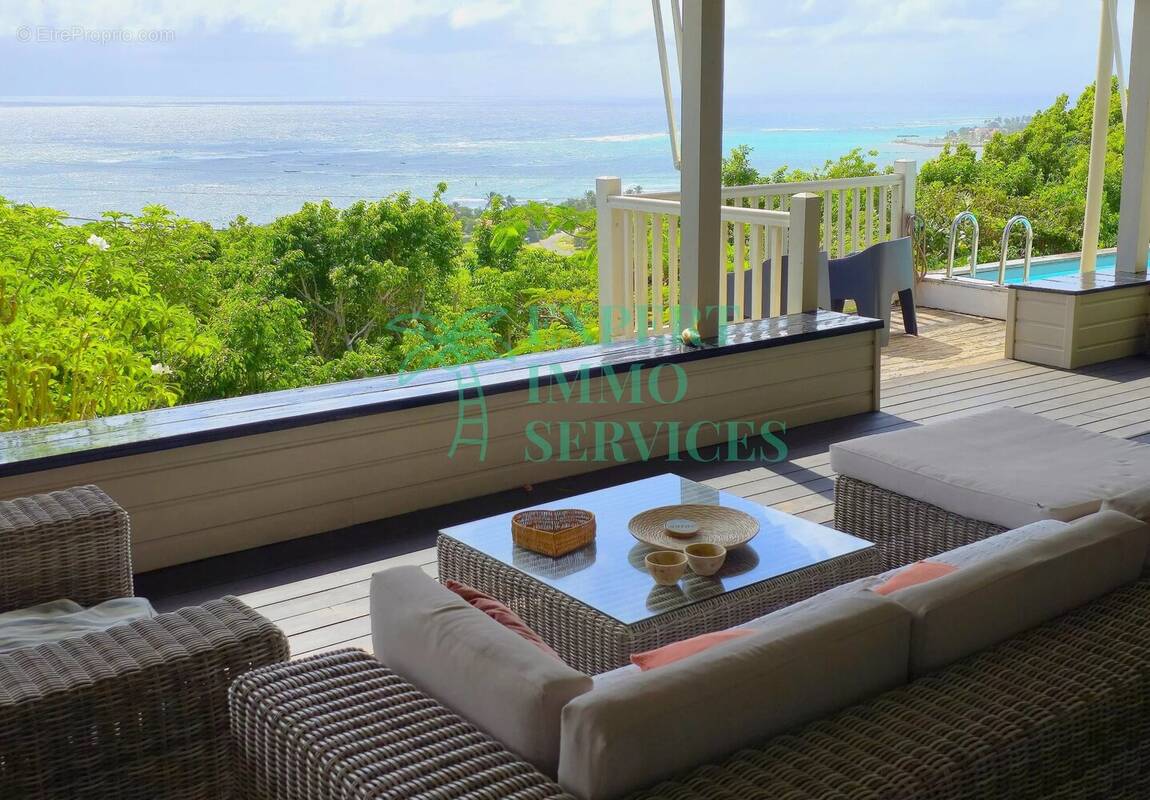 Maison à CAPESTERRE-DE-MARIE-GALANTE