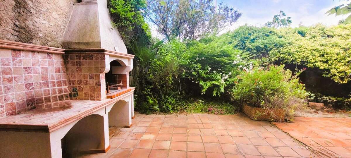 Maison à LEZIGNAN-CORBIERES