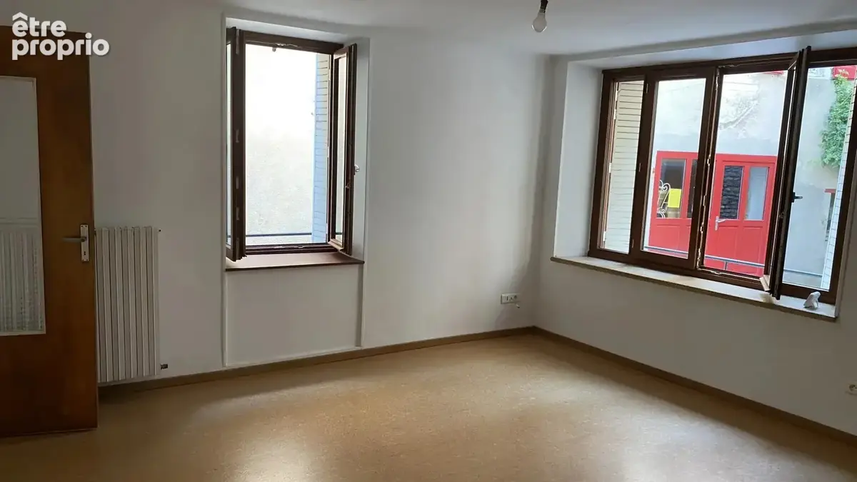 DIE – Maison rénovée dans un quartier recherché, à deux pas du marché - photo 1