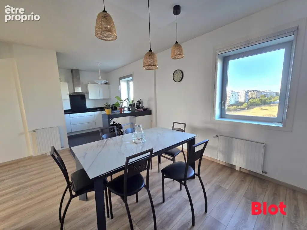Appartement 6 pièces 102 m² à vendre à Saint-Jacques-De-La-Lande (35136) - photo 5