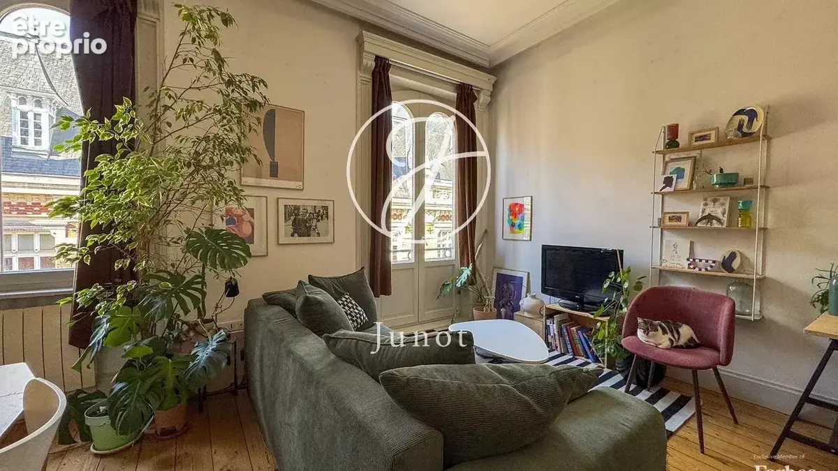 Lille - SAINT MICHEL - Appartement - 2 pièces - 48m² - Parking  - - photo 5