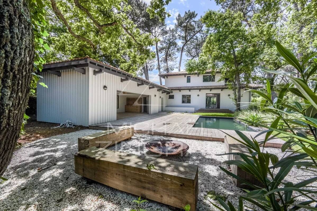 Maison à LE BOUSCAT