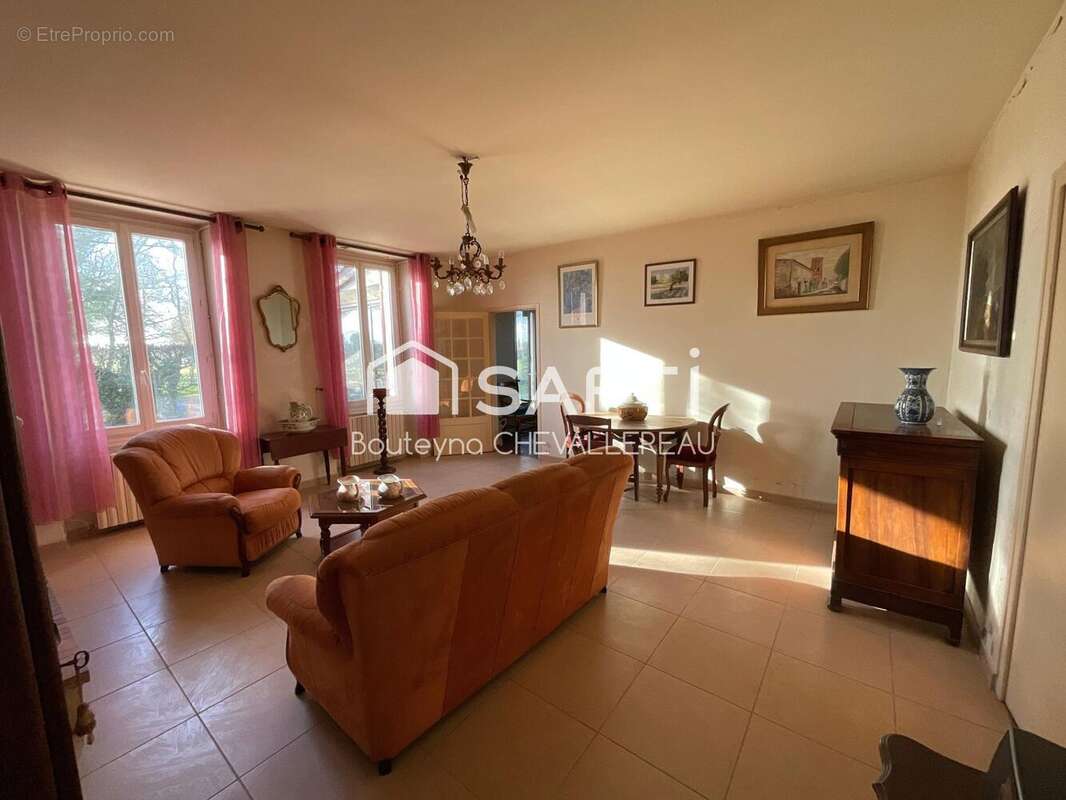 Photo 6 - Maison à SAINT-ESTEPHE