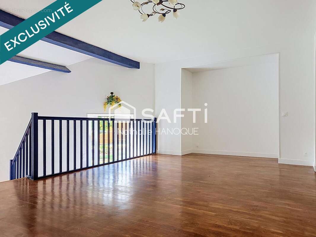 Maison 64 m² à Thoiry  - photo 5