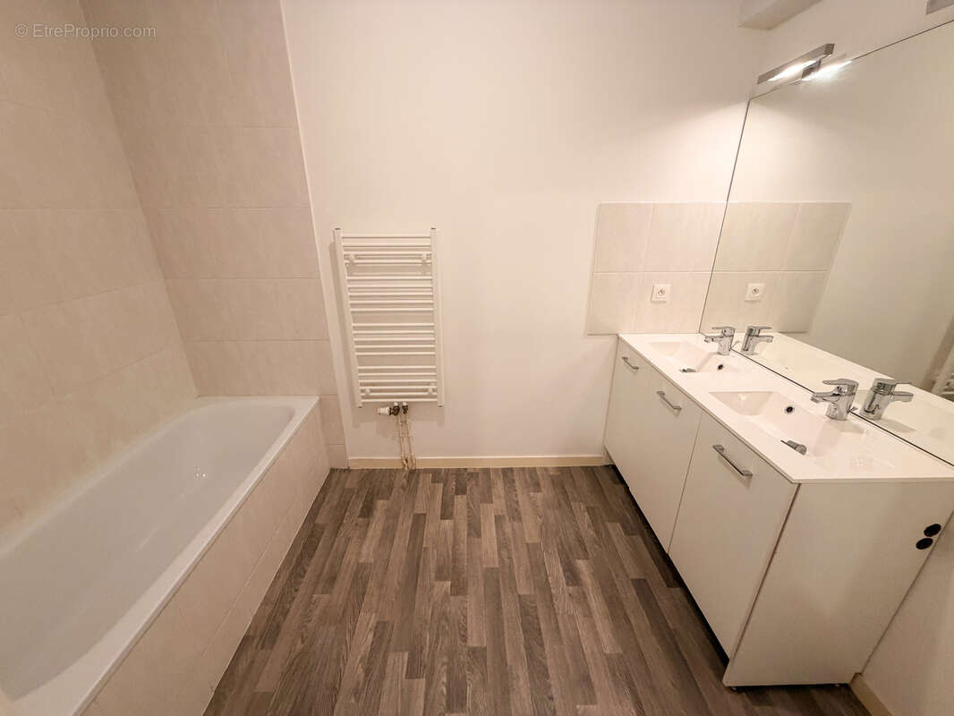 Appartement à VILLENAVE-D'ORNON