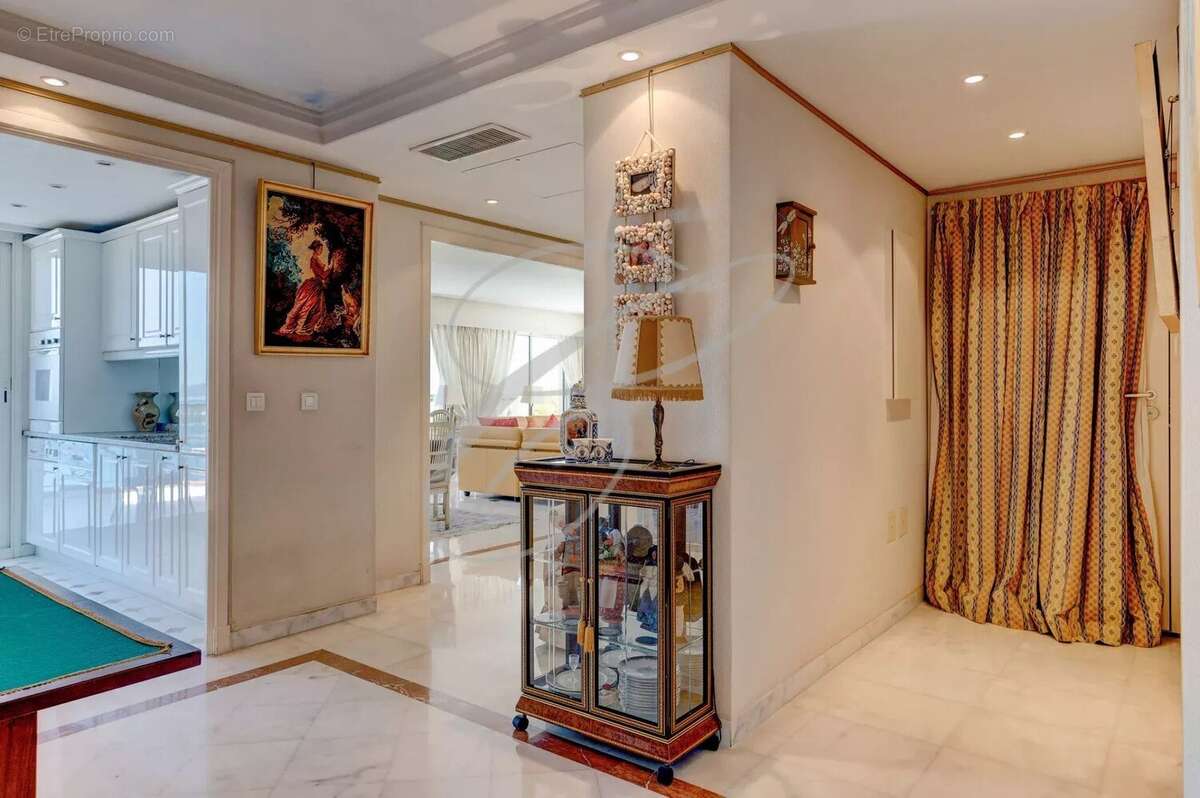 Appartement à BEAUSOLEIL