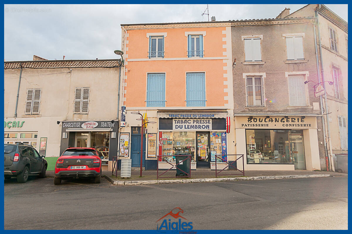 Appartement à SAINT-GERMAIN-LEMBRON