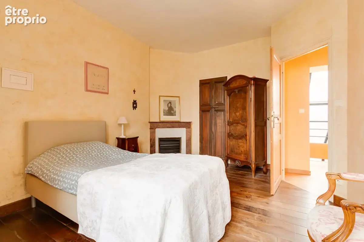 A vendre en impasse nantes jardin des plantes maison familiale - photo 8