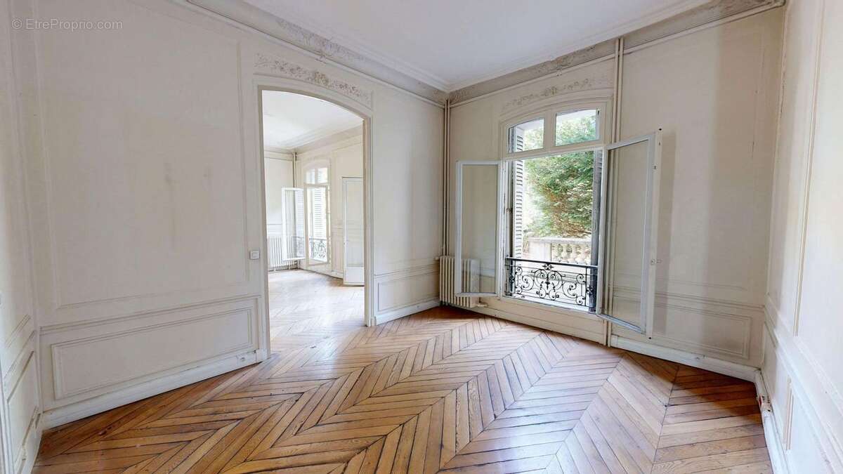 Maison à PARIS-16E