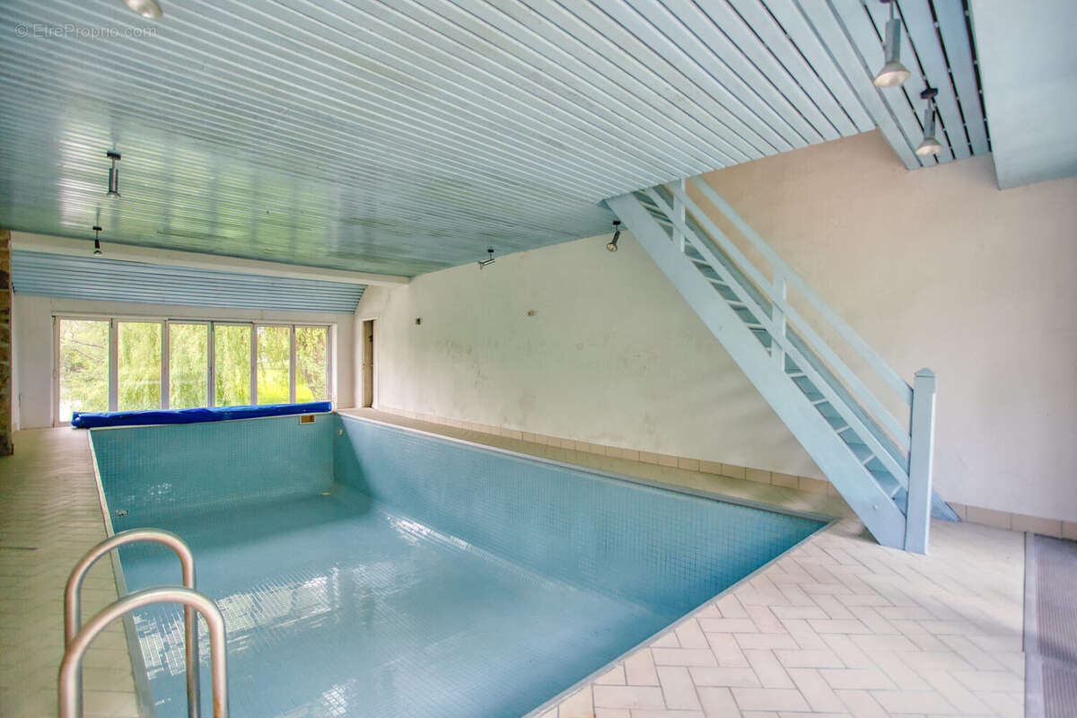 Maison 651 m² à Chateau-Landon  - photo 5